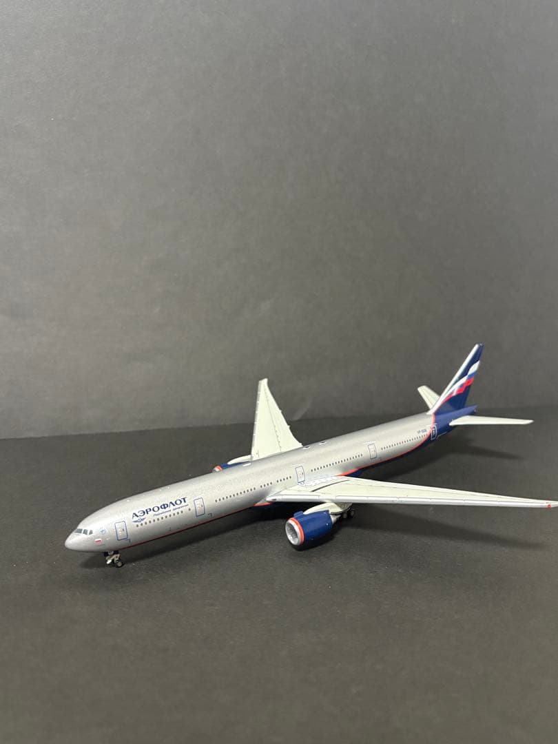 АЭРОФЛОТ Boeing 777-300ER 1/400