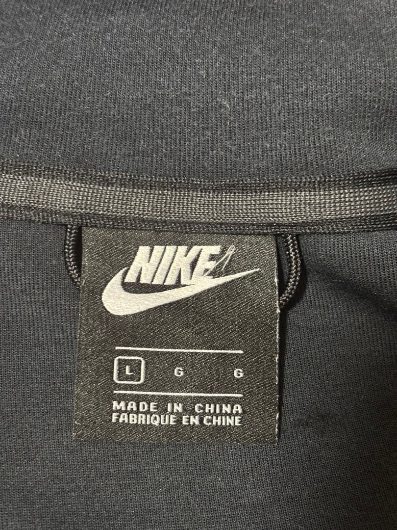 NIKE テックフリース ブラック Lジップアップパーカー　ナイキ　フーディッド