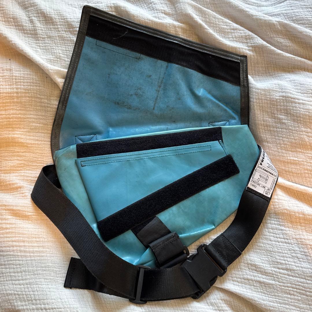 FREITAG メッセンジャーバッグ 青/黄色