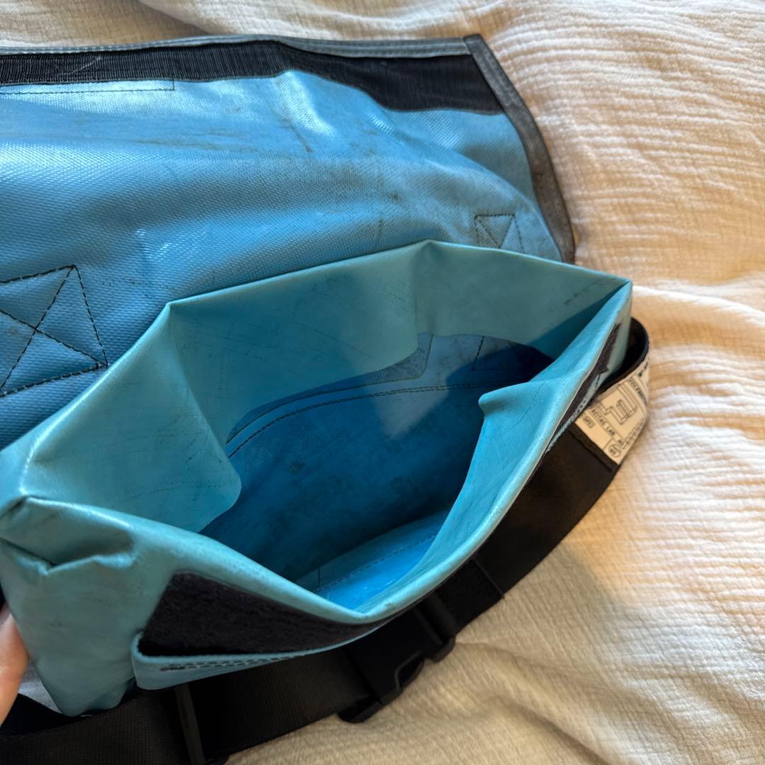 FREITAG メッセンジャーバッグ 青/黄色