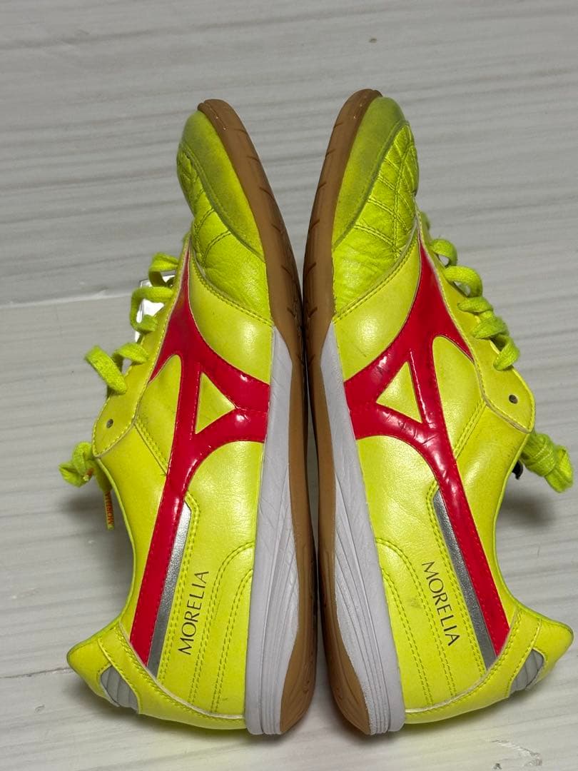 Mizuno Morelia フットサル　イエロー/レッド　26.0cm