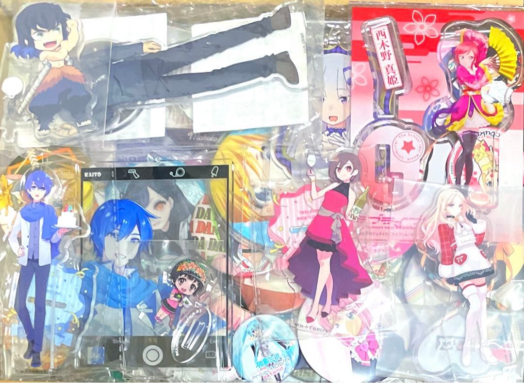 200個以上 ゲーム アニメ系グッズ 大量 まとめ売り セット 缶バッジ グッズ