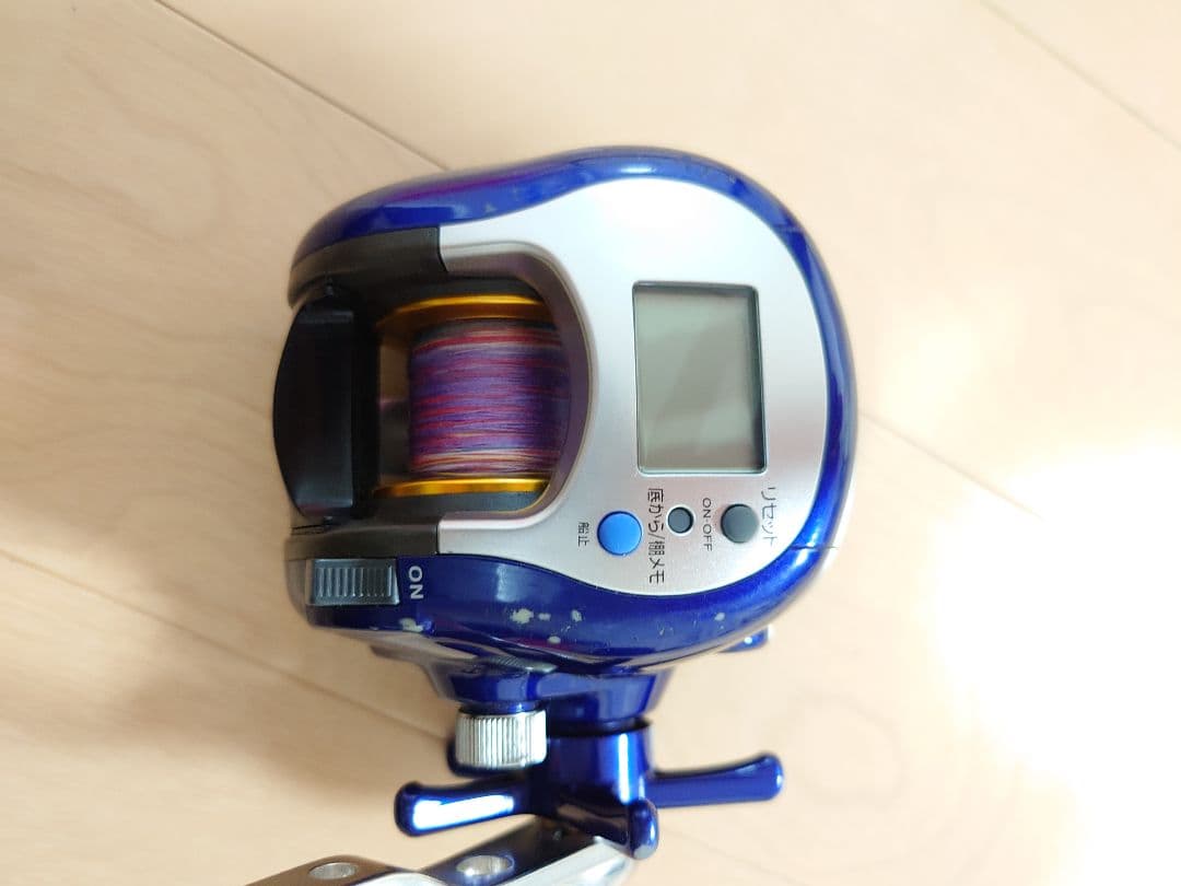 DAIWA デジタル表示 フィッシングリール 250F