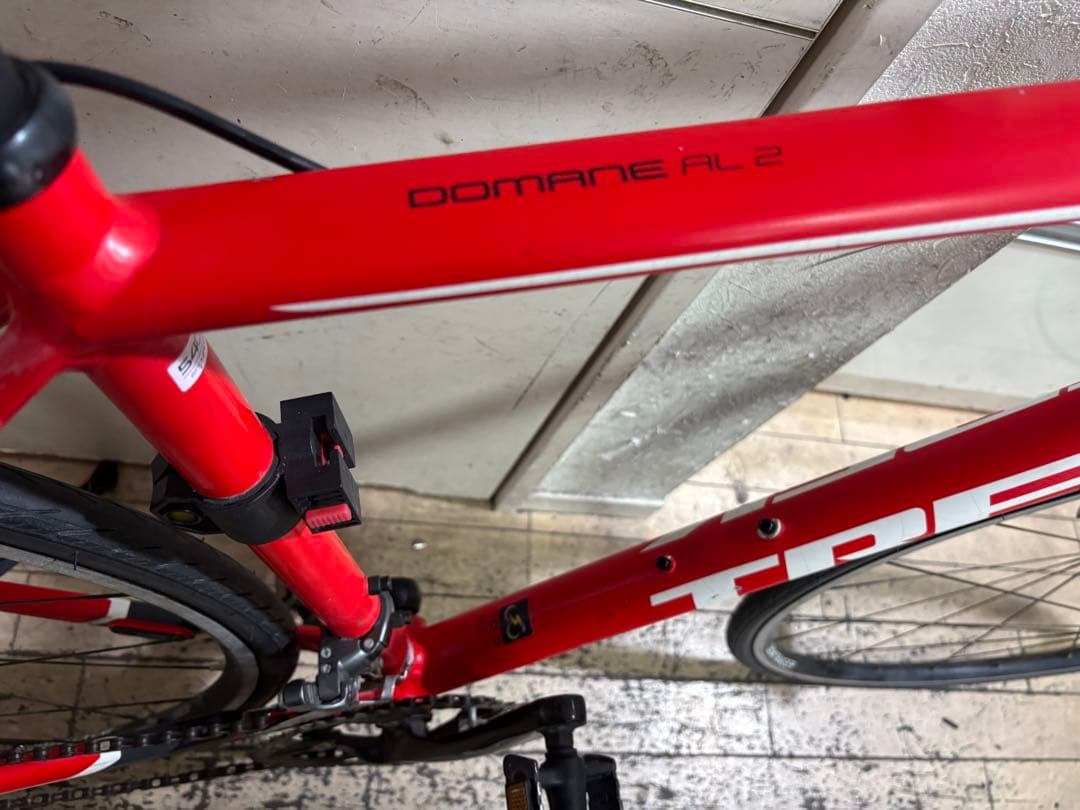 TREK DOMANE AL 2 ロードバイク レッド