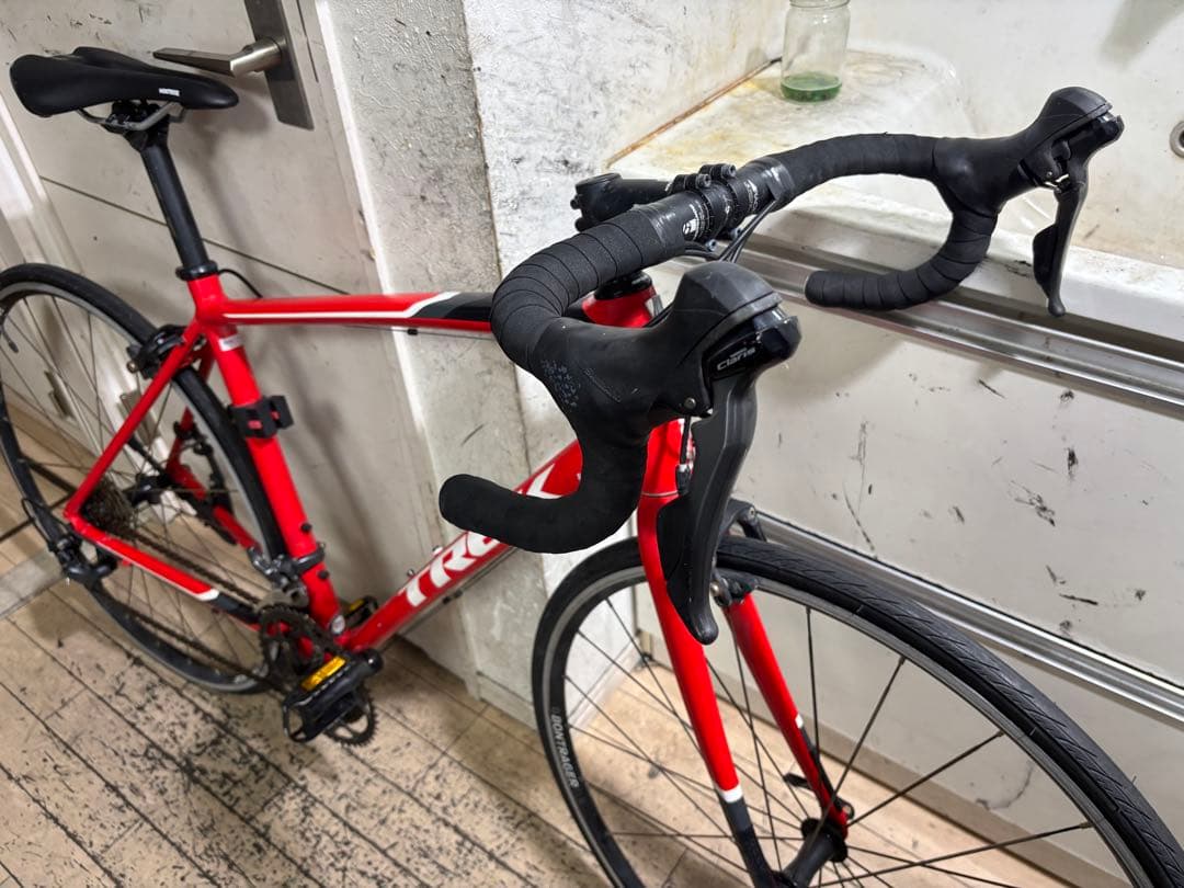 TREK DOMANE AL 2 ロードバイク レッド