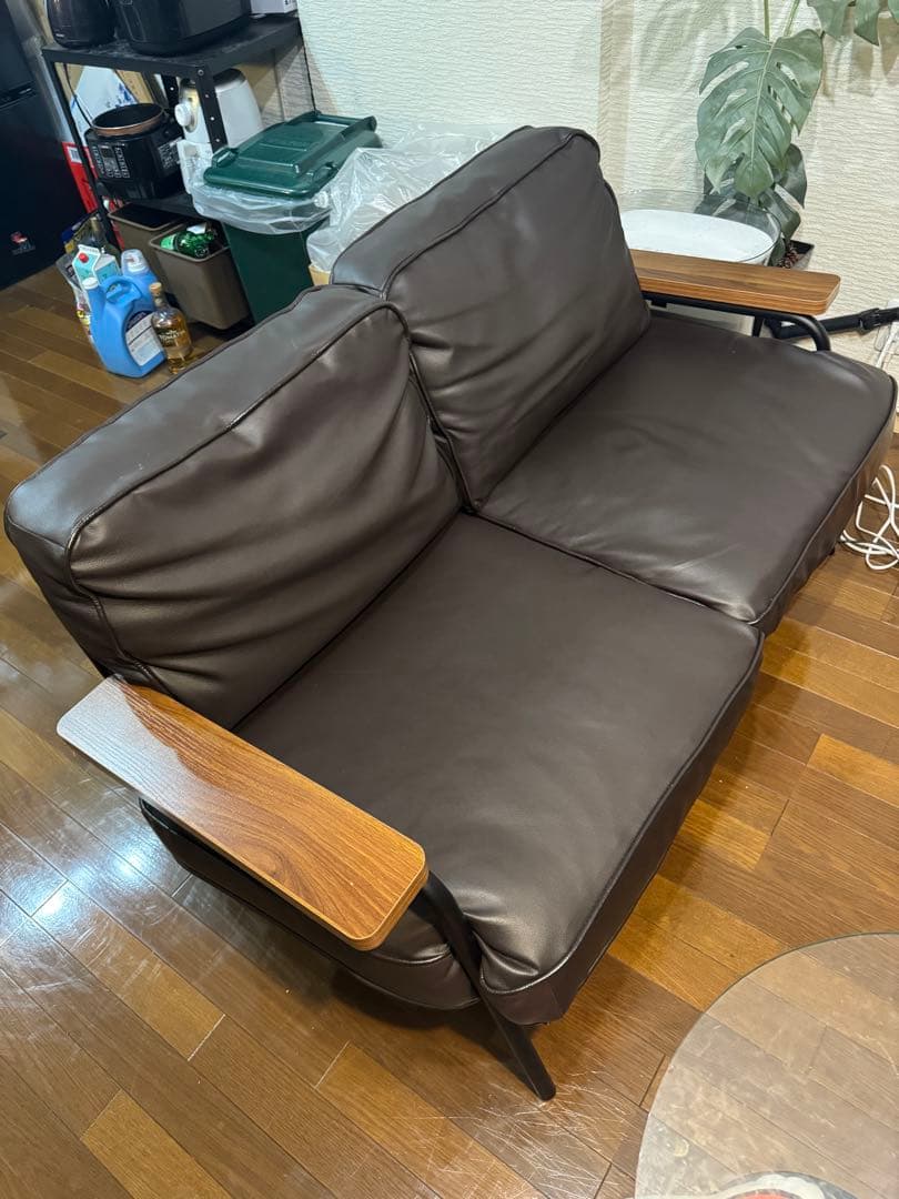 【値引きしました‼️】LOWYA スチール脚　コンパクトソファ