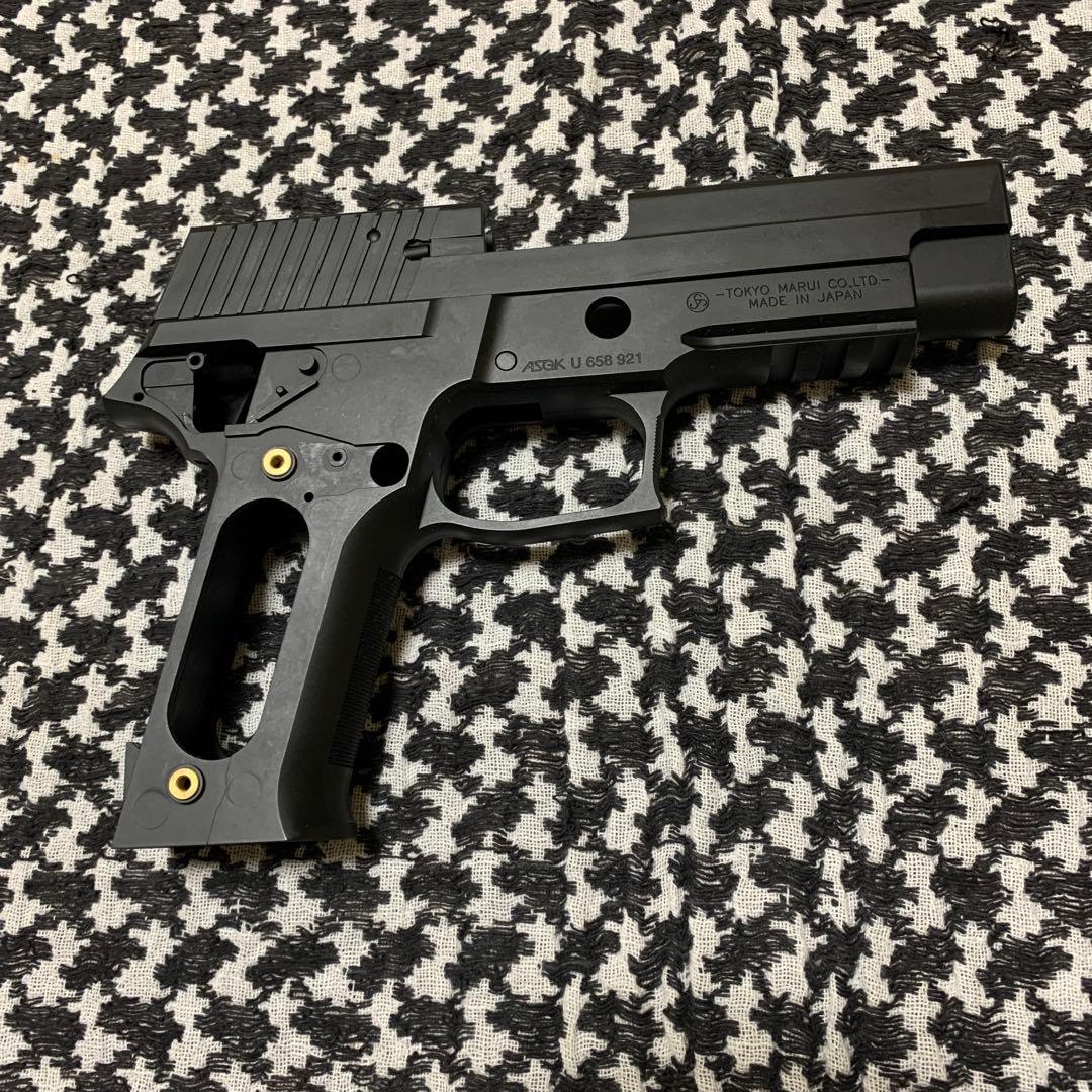 東京マルイ SIG P226 Railガスガン　スペアフレーム&マガジン2本付