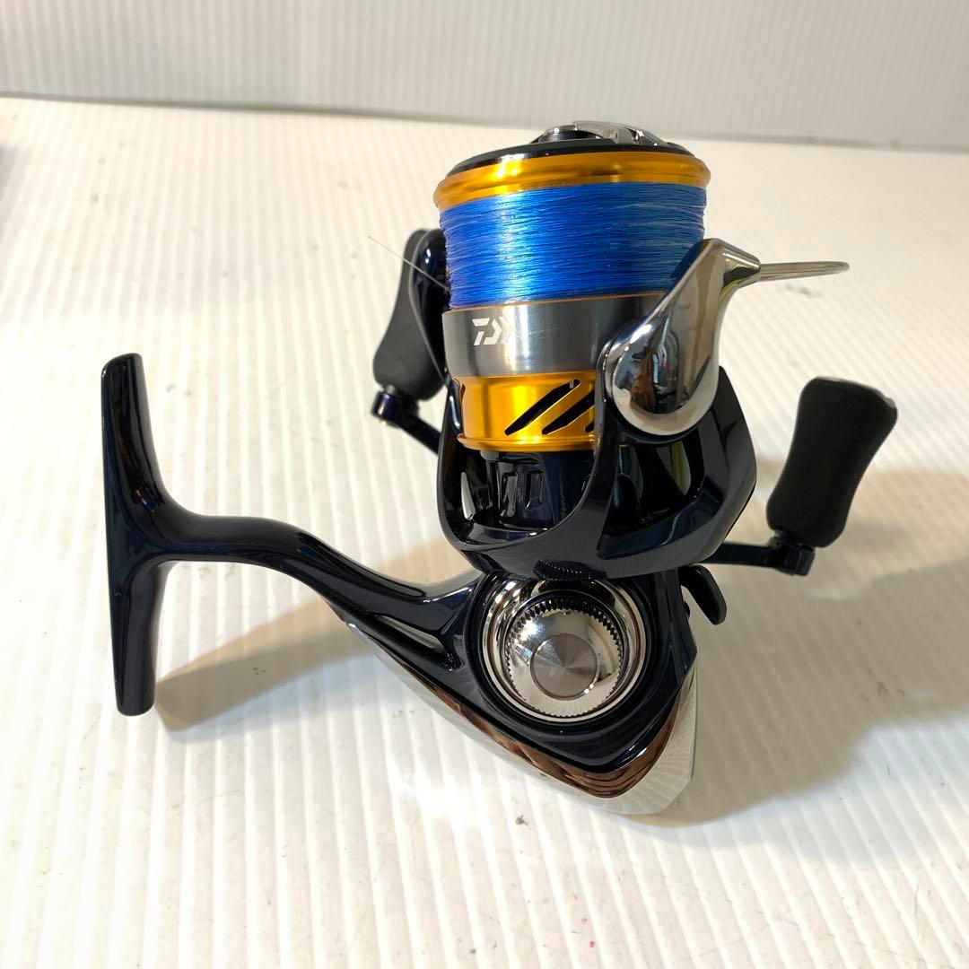 ダイワ　スピニングリール　24レブロス　中古　M70912-1