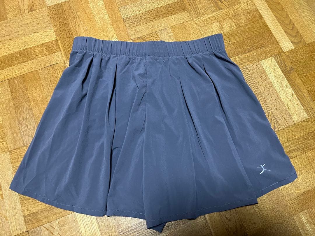 ダンスキン新品DANSKINスカート風パンツヨガウォーキングノースフェイス