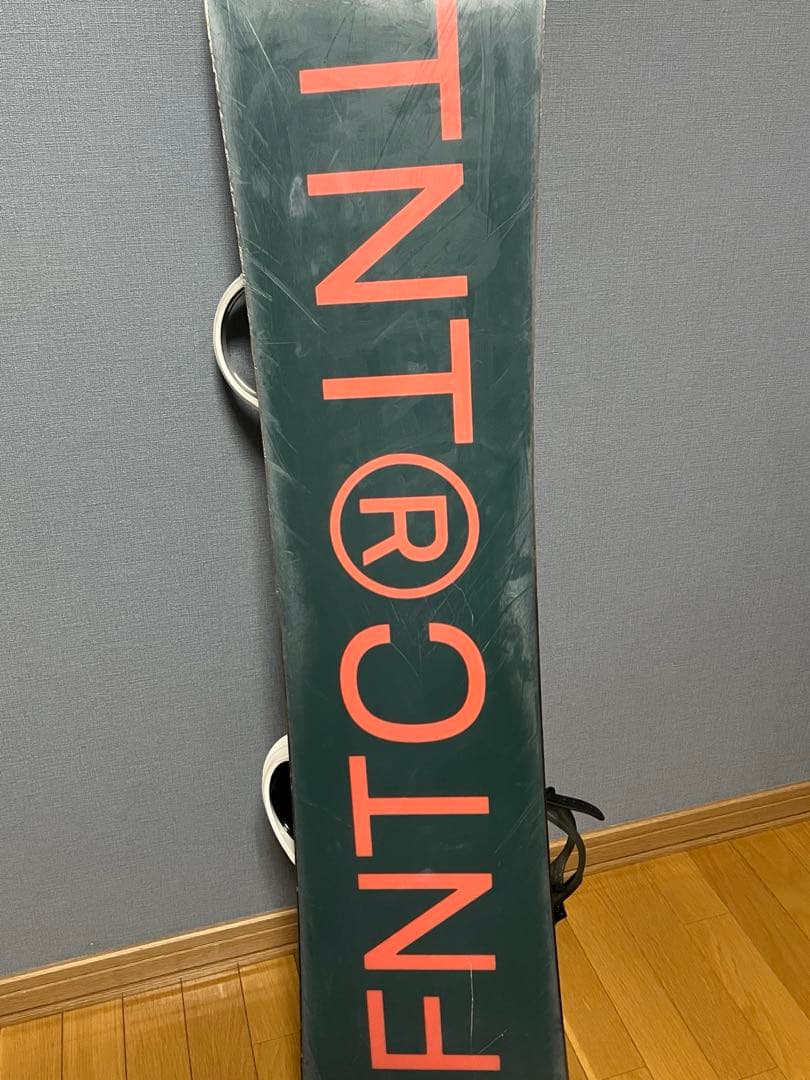 FNTC TNT スノーボード バインディング付き