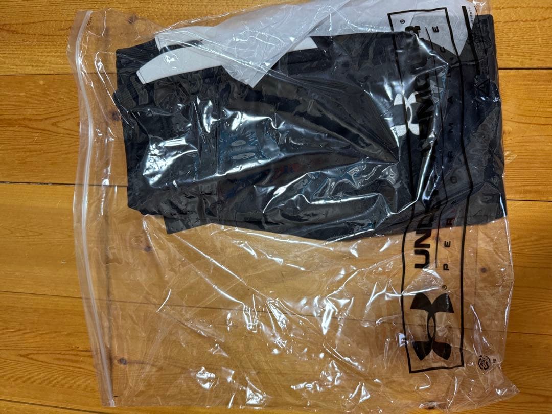 Under Armour ブラックジャージパンツ　新品
