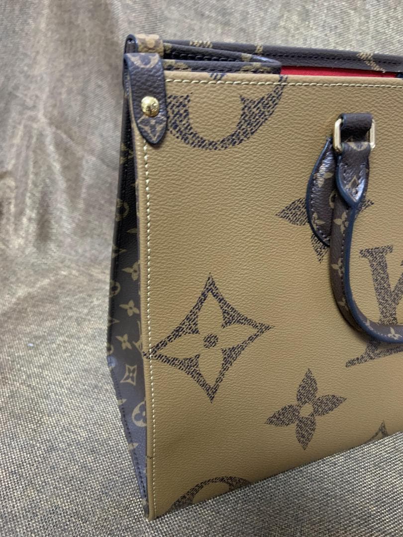 LOUIS VUITTON モノグラム ジャイアント リバース オンザゴーMM