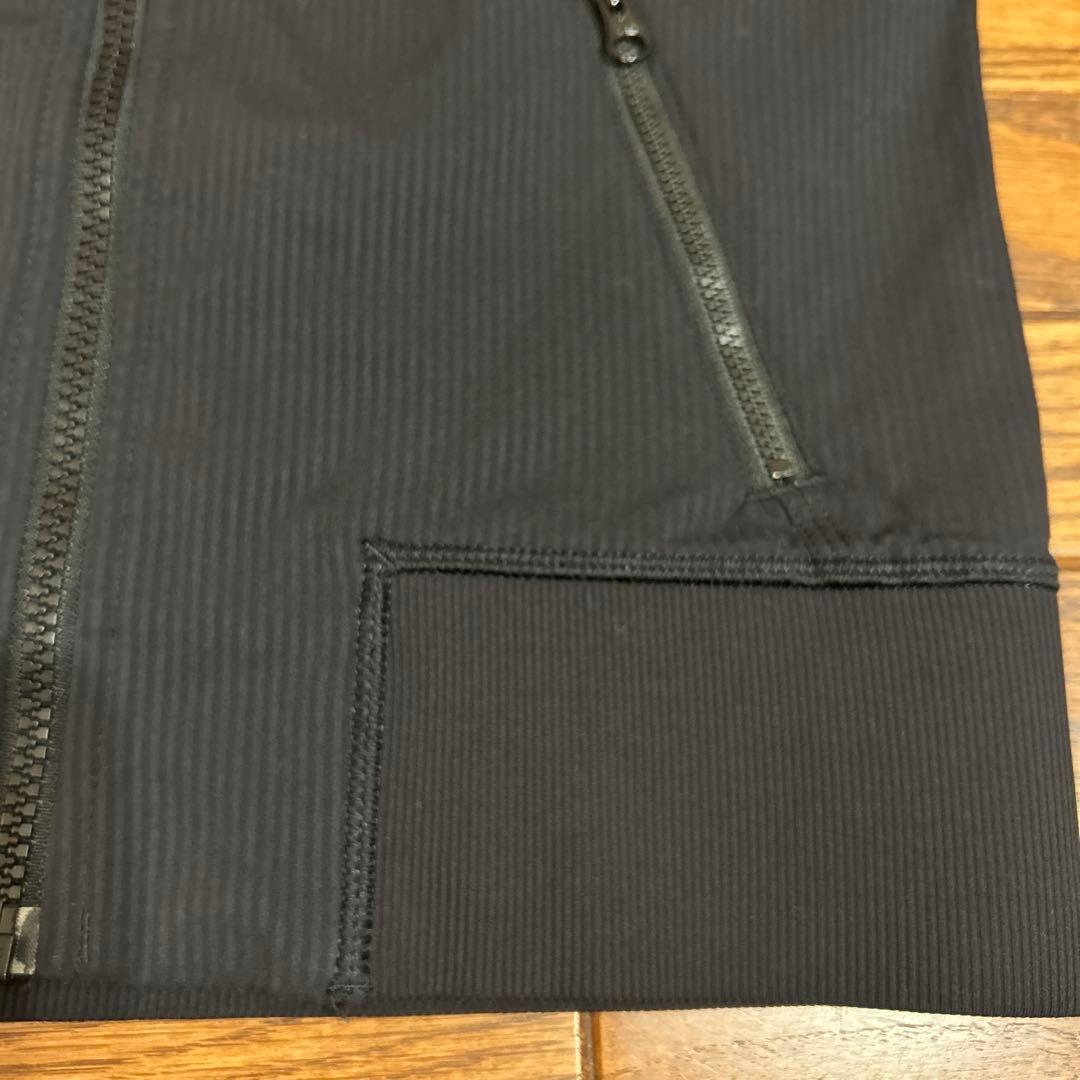 ルルレモン　lululemon リバーシブルフルジップパーカー　黒　サイズS M