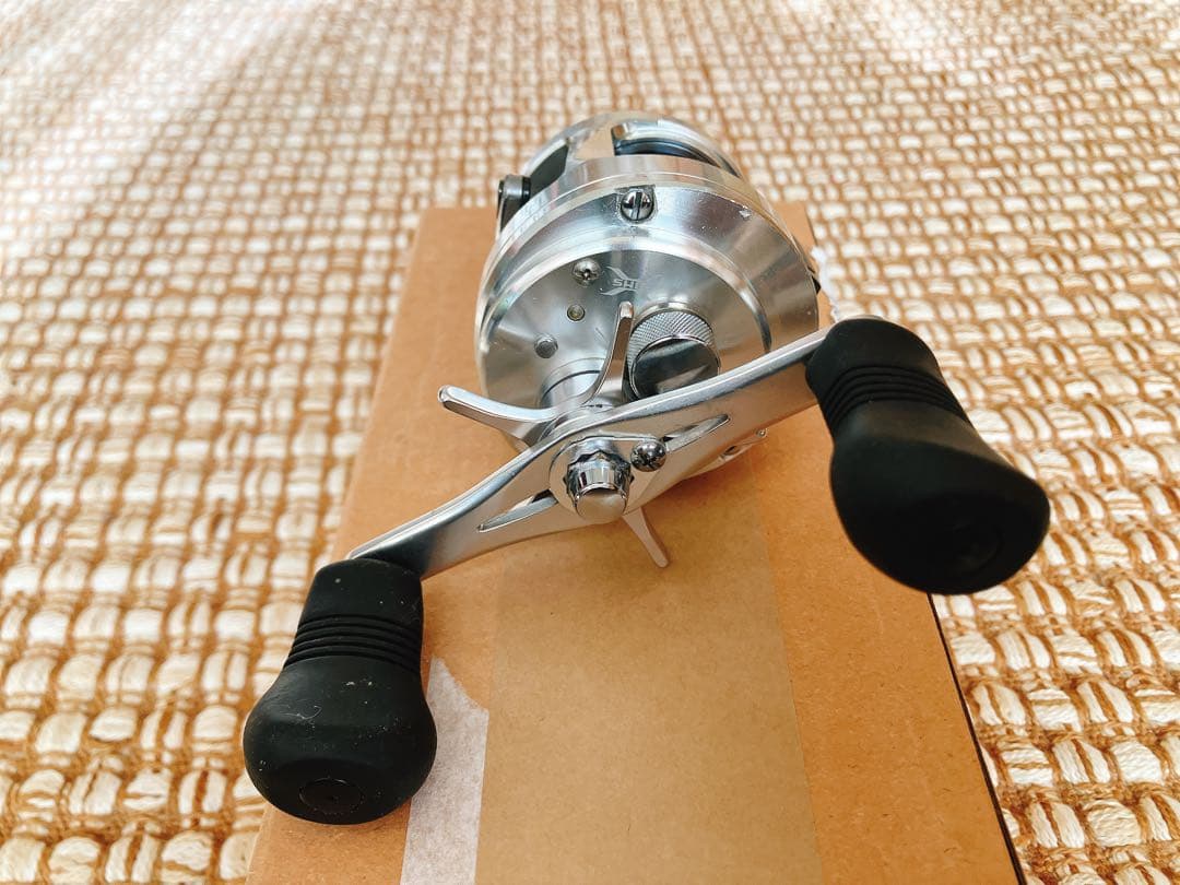 Shimano シマノ オシア カルカッタ 201HG 左