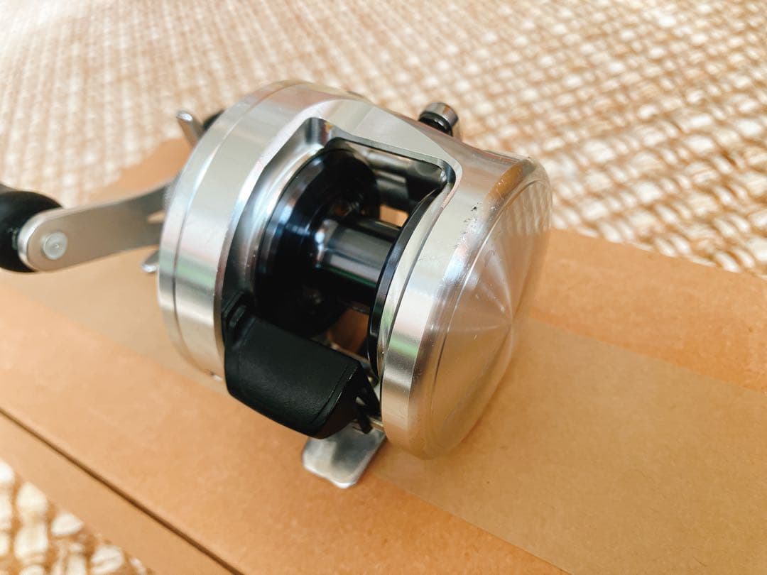 Shimano シマノ オシア カルカッタ 201HG 左