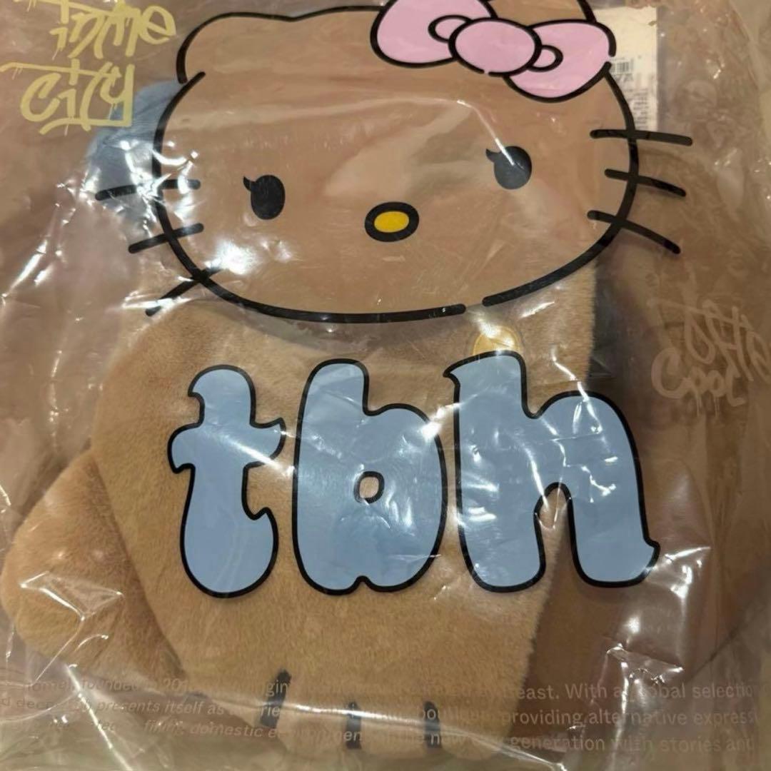 海外限定Hello Kitty x TBH ネックピロー　16