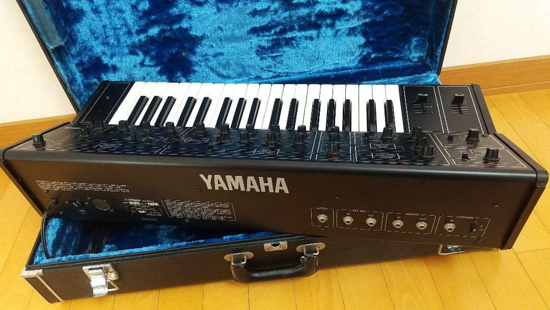 【廃盤】希少 YAMAHA CS-10 アナログ シンセサイザー ハードケース付