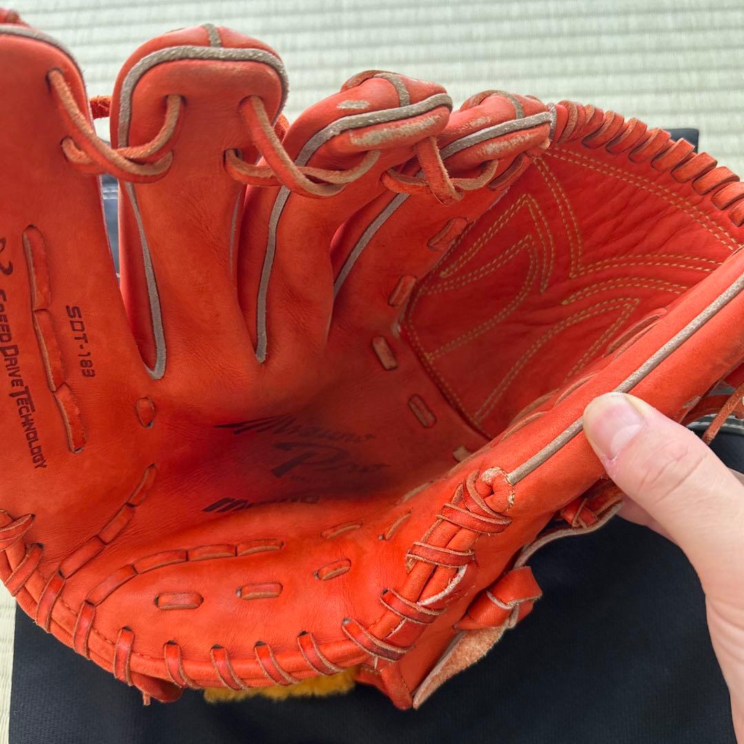 Mizuno 硬式グローブ オレンジ　ピッチャー用　左利き