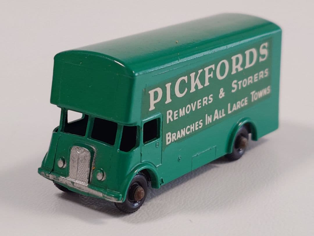 ミニカー MATCHBOX No.46 Pick Fords Removal Van