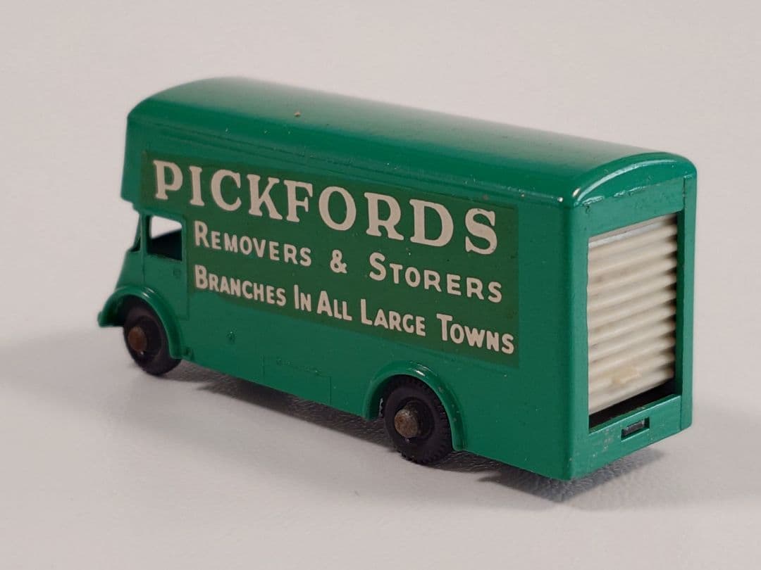 ミニカー MATCHBOX No.46 Pick Fords Removal Van