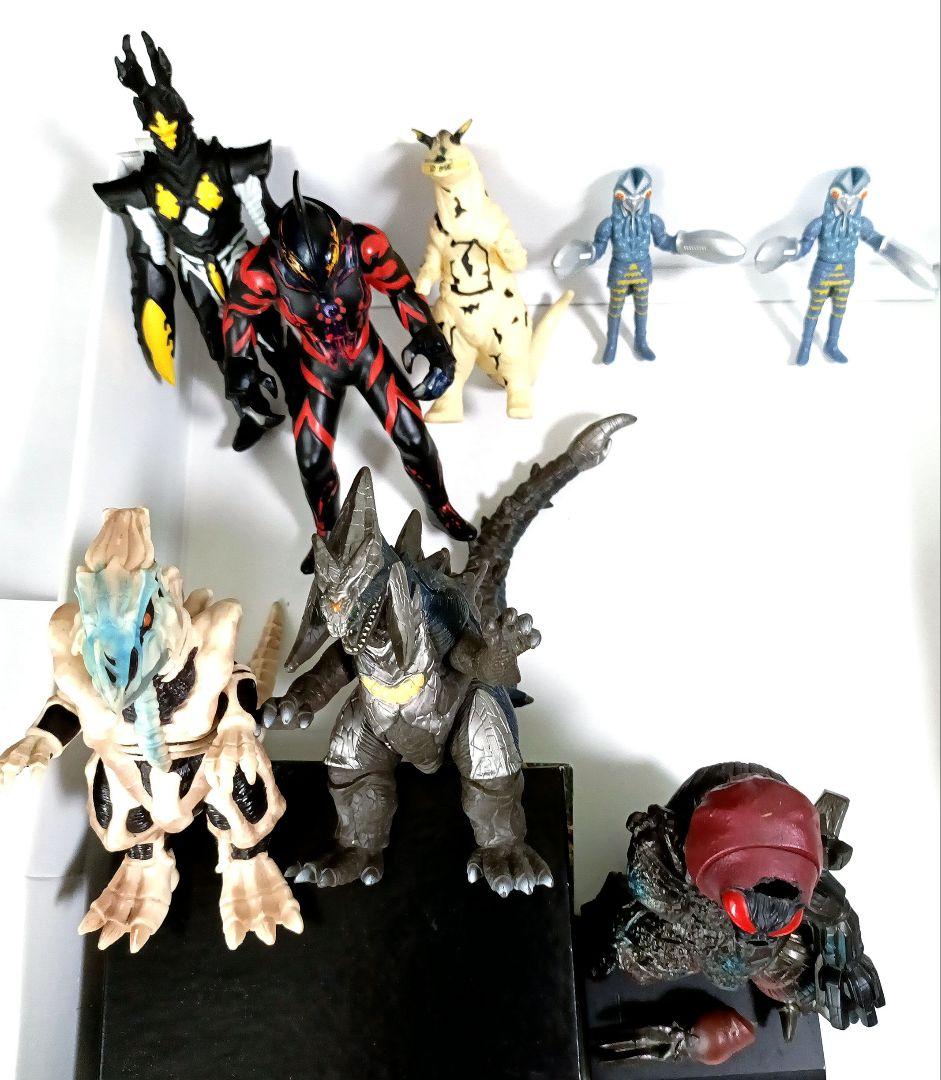 ウルトラマン + 怪獣 フィギュア セット 26体