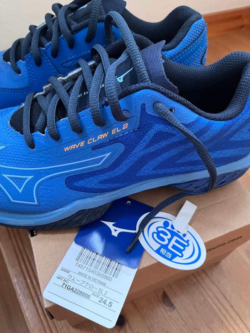 【新品未使用】Mizunoバドミントンシューズ 24.5cm