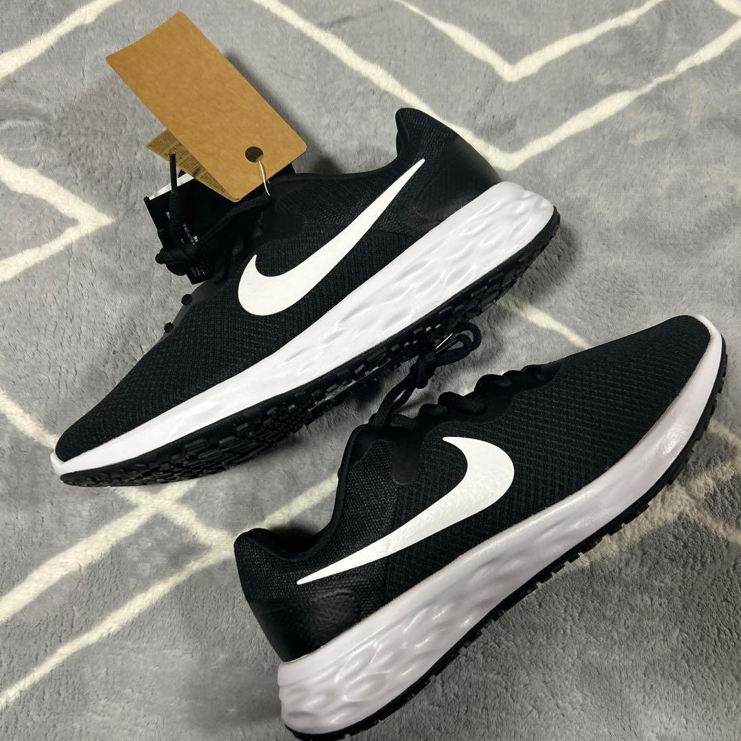 NIKE ランニングシューズ　ナイキレボリューション 6NN