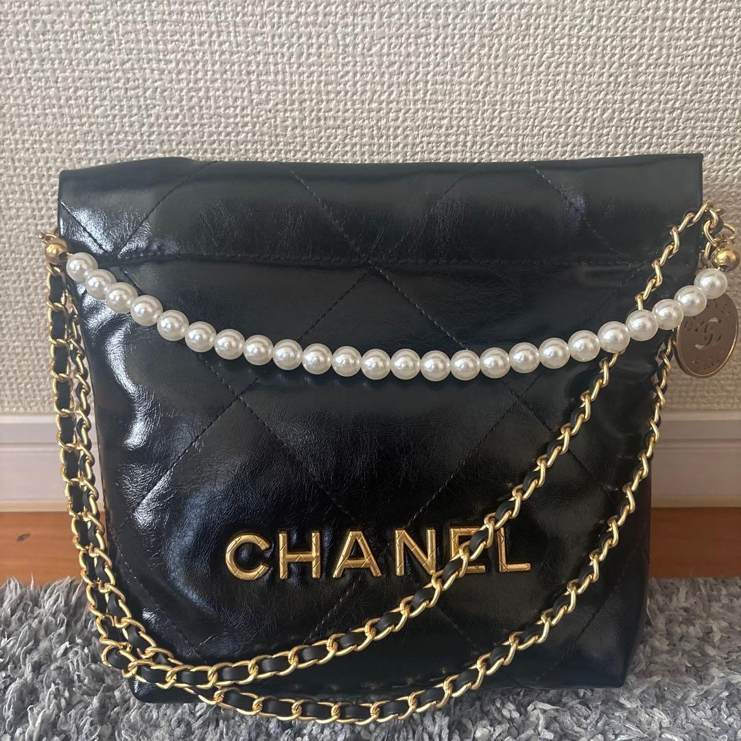 CHANEL ブラックレザーショルダーバッグ ノベルティ2way ポーチ付き