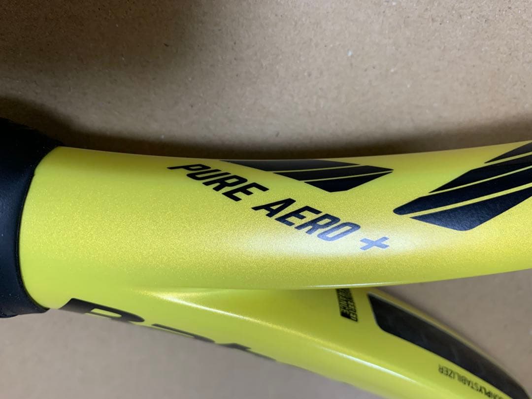 【美品】Babolat PURE AERO + （プラス）2019年モデル