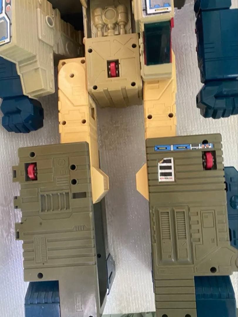 トランスフォーマー　フォートレスマキシマス　タカラ　　ジャンク　アンコール tf