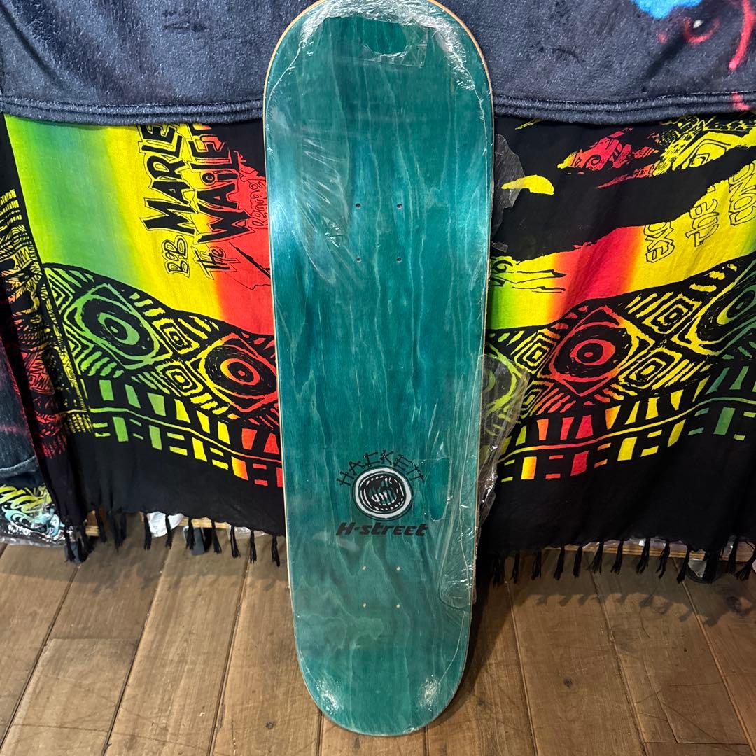 H-STREET スケボーデッキ　HACKETTモデル8.75×33㌅