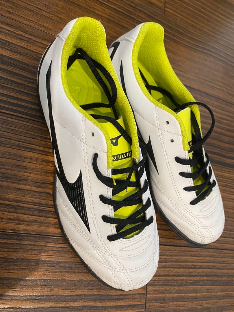 NIKEサッカースパイク・MIZUNOサッカートレシュー