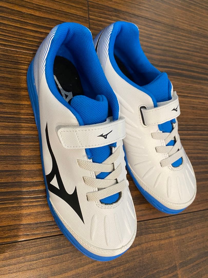 NIKEサッカースパイク・MIZUNOサッカートレシュー