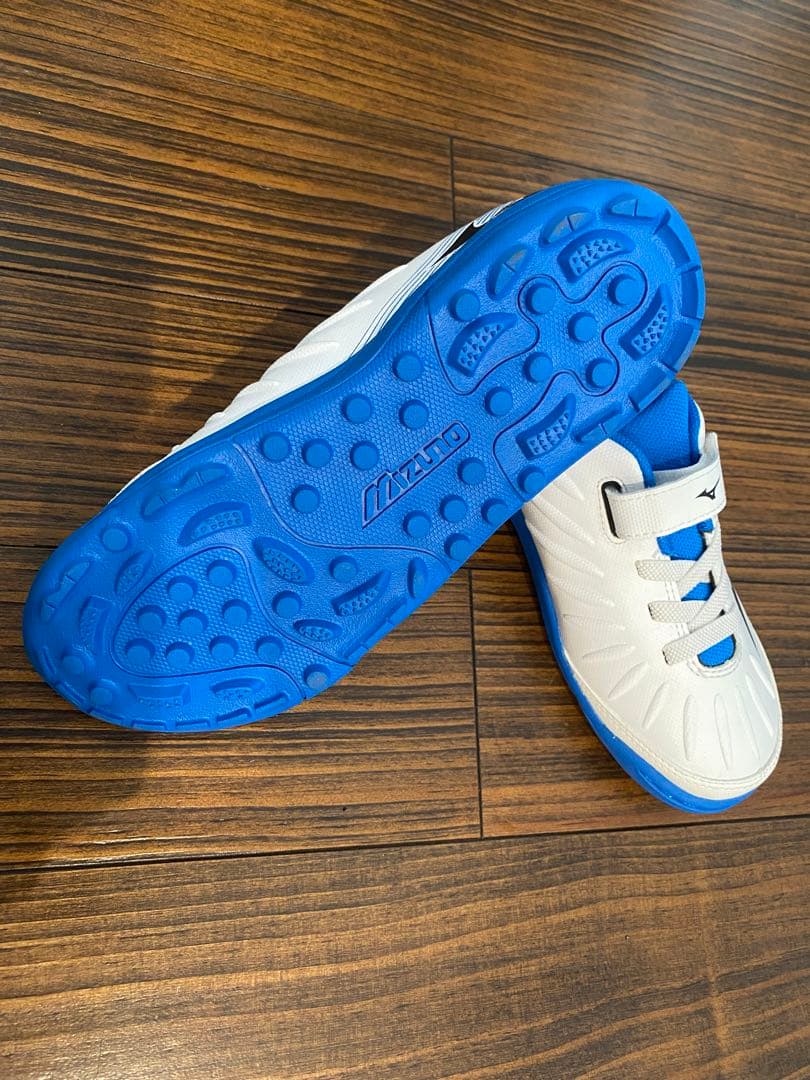 NIKEサッカースパイク・MIZUNOサッカートレシュー