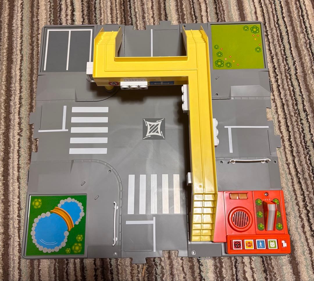トミカタウン ぼくの街のサウンド交差点 廃盤品