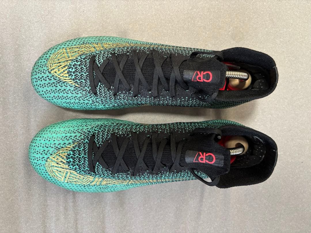 超美品　MercurialSuperFlyCR7 BornLeader