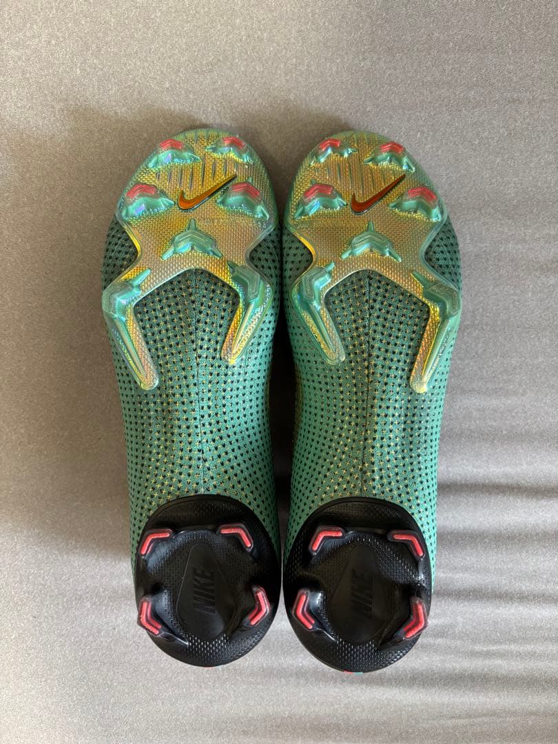 超美品　MercurialSuperFlyCR7 BornLeader