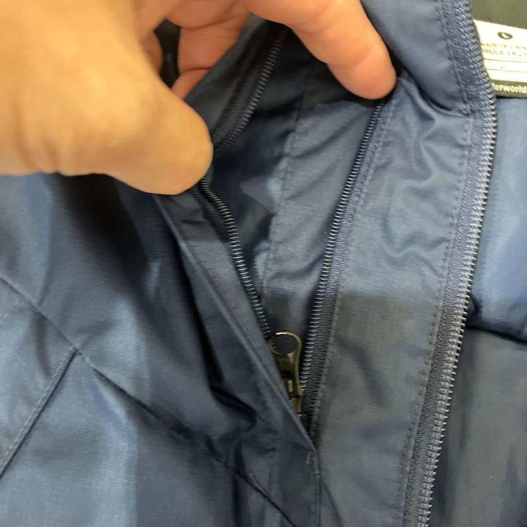 Nike ナイキ　ネイビー ベンチコート STORM-FIT サイズジュニアL