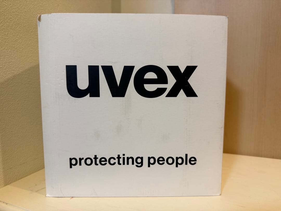 UVEX FIS対応 58-59 レーシングヘルメット チンガード付