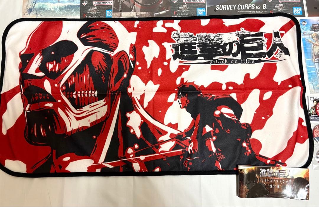 【進撃の巨人】エレン　フィギュア　缶バッジ　クリアポスター　他グッズ　22点