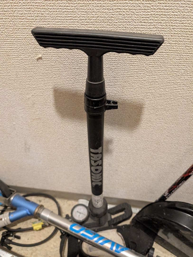 Jeep 自転車　22インチ　カーキ