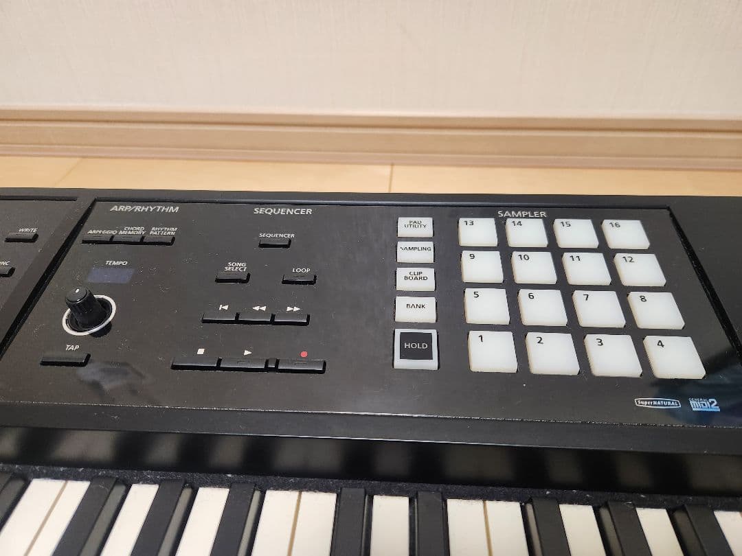訳あり　Roland FA-08 88鍵 シンセサイザー ケース付　送料込み