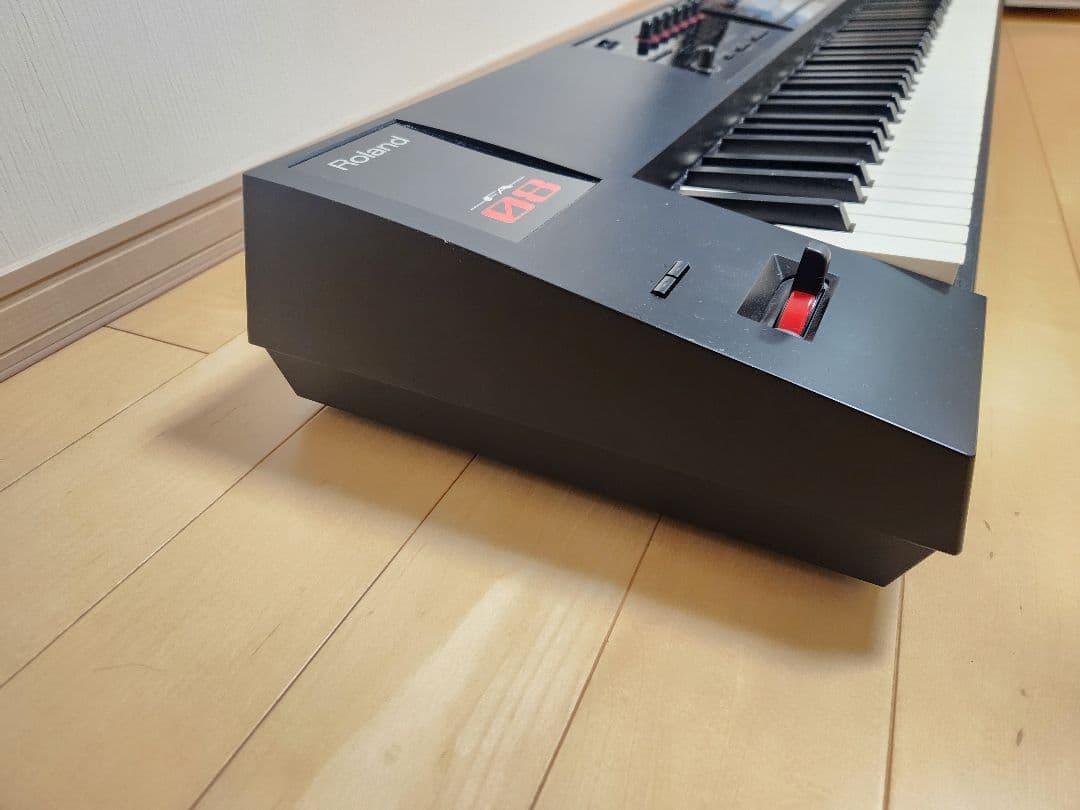 訳あり　Roland FA-08 88鍵 シンセサイザー ケース付　送料込み