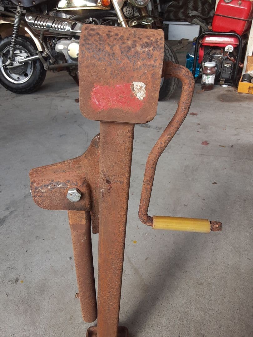 車載ジャッキ　自動車用スタンド ハンドクランク式　レトロ　旧車