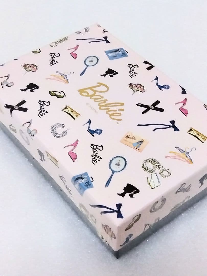 〈新品未開封品〉Barbie バービー トリュフボックス 2柄 12箱