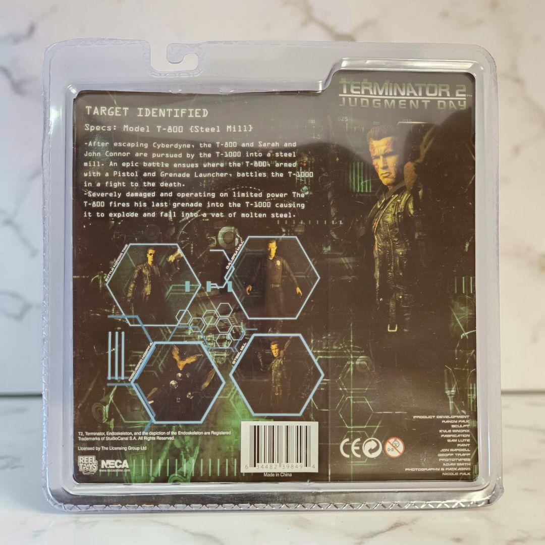 NECA　ネカ　ターミネーター2　T-800　フィギュア　新品　未開封
