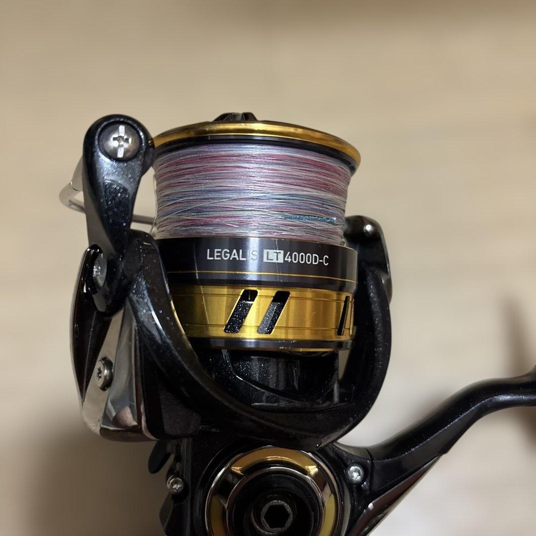 LEGALIS LT 4000D-C スピニングリール ブラック/ゴールド