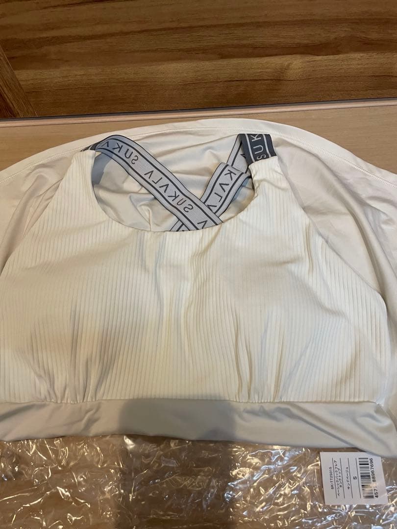 （美品）SUKALAクロスストラップ ホワイト➕ブラックスパッツ2点