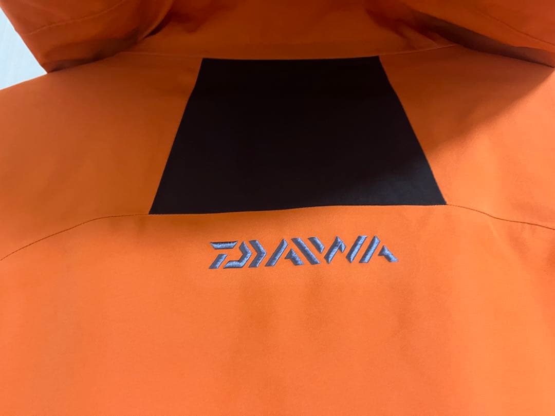 【新品未使用】ダイワ レインスーツ DR-1322A ゴアテックス Lサイズ