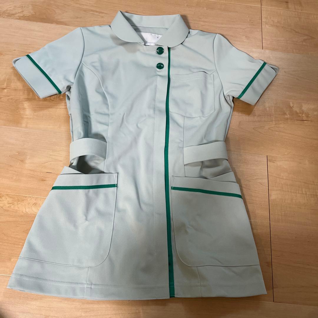 文京大学看護学部　制服　ユニフォーム　作業着　上下　2セット（各2着）